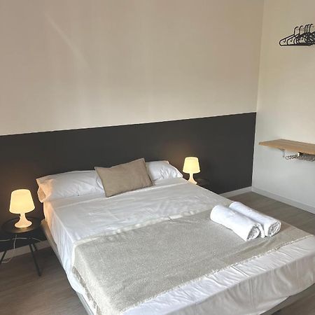 Casa De Huespedes Mi Lla Hotell Madrid Eksteriør bilde