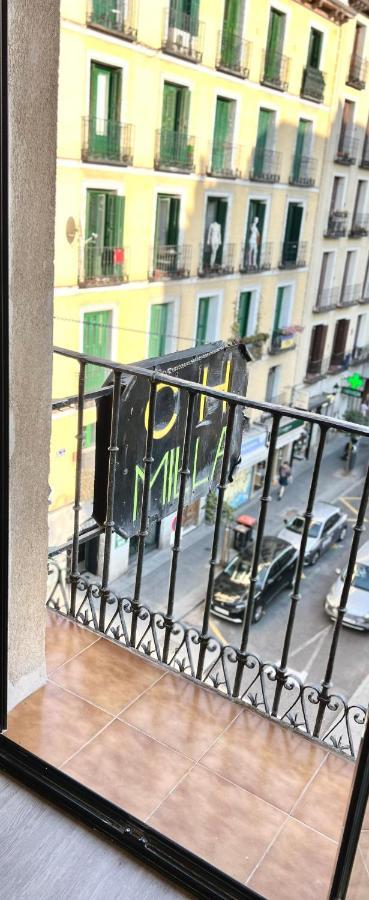 Casa De Huespedes Mi Lla Hotell Madrid Eksteriør bilde
