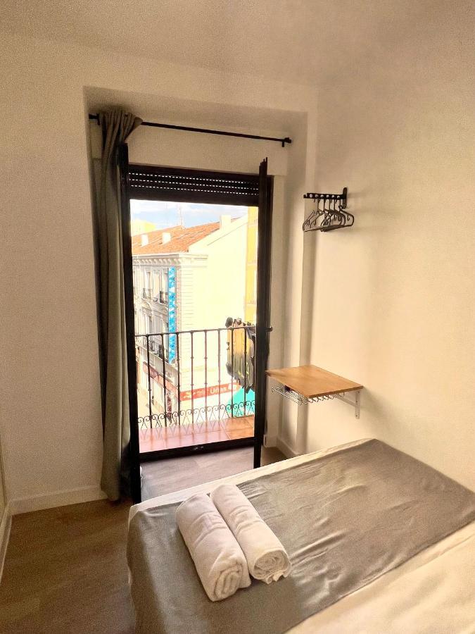 Casa De Huespedes Mi Lla Hotell Madrid Eksteriør bilde